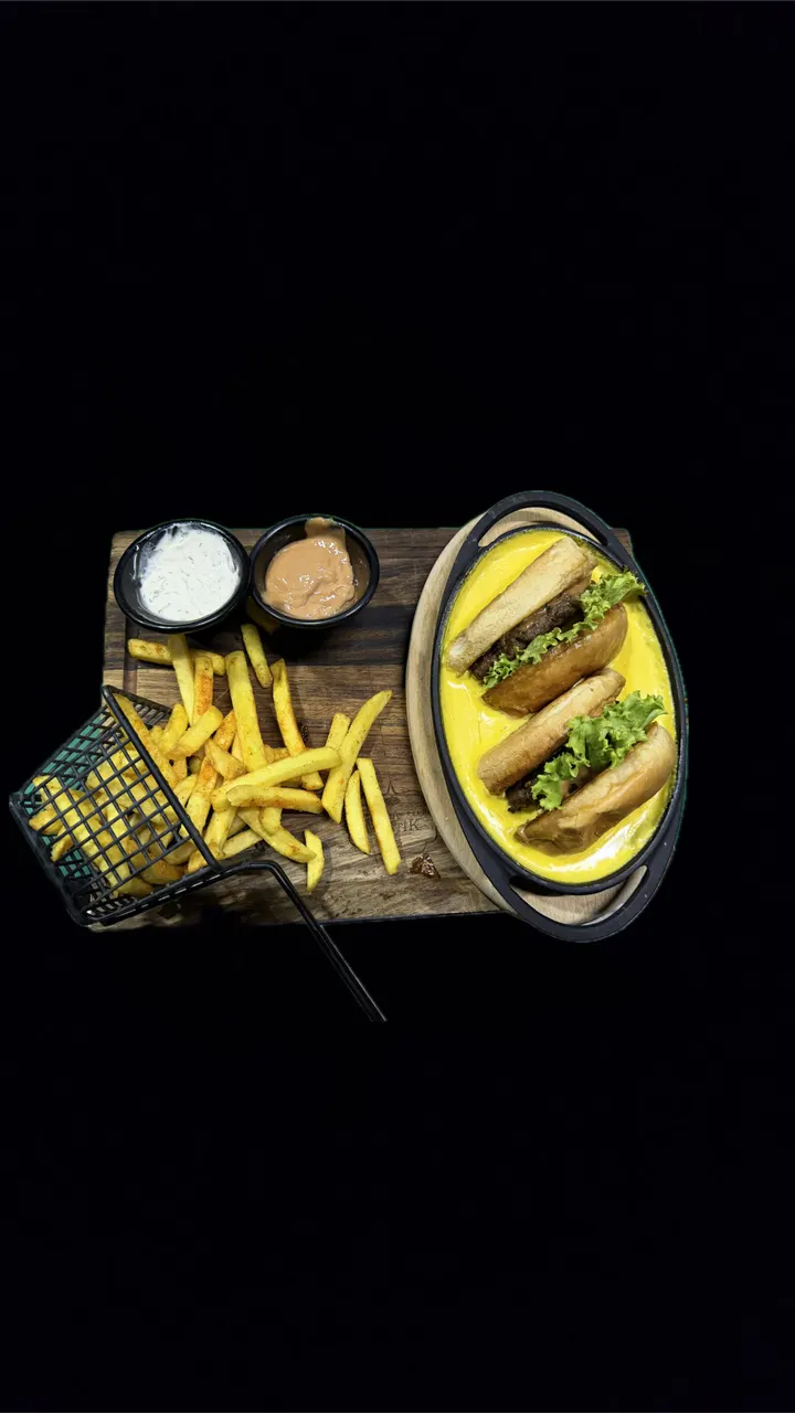 La Mistik Lava Burger